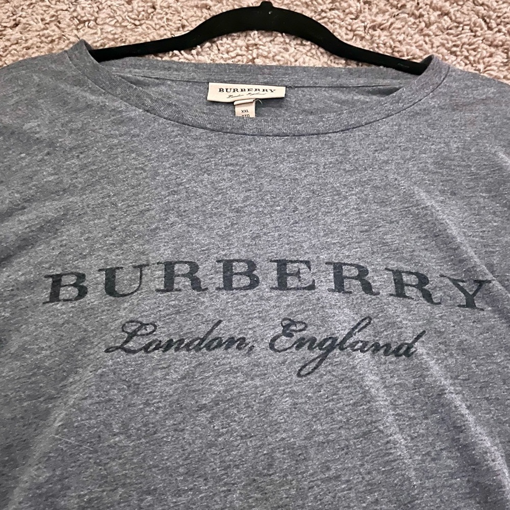 Burberry London England Long Sleeve Tee
Size: XXL
No flaws
OPEN TO OFFERS